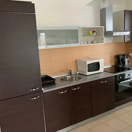 Apartament Agrokomplex - Fair - Botanicka 13 * ニトラ