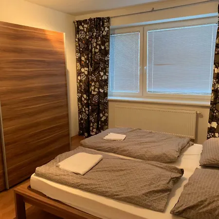 Apartament Agrokomplex - Fair - Botanicka 13 *